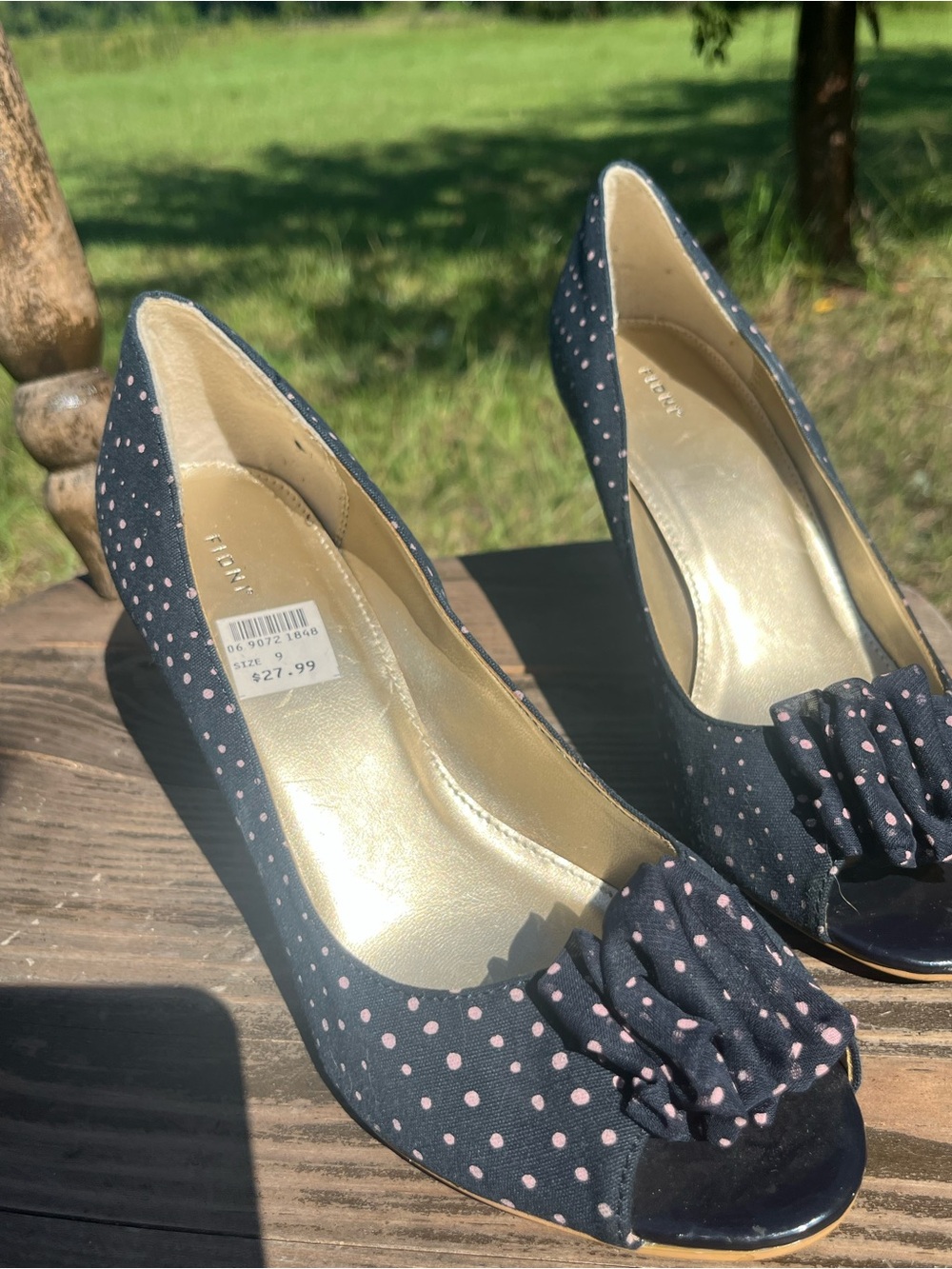 FIONI Polka Dot Peep-Toe Heels in Navy and Pink size9